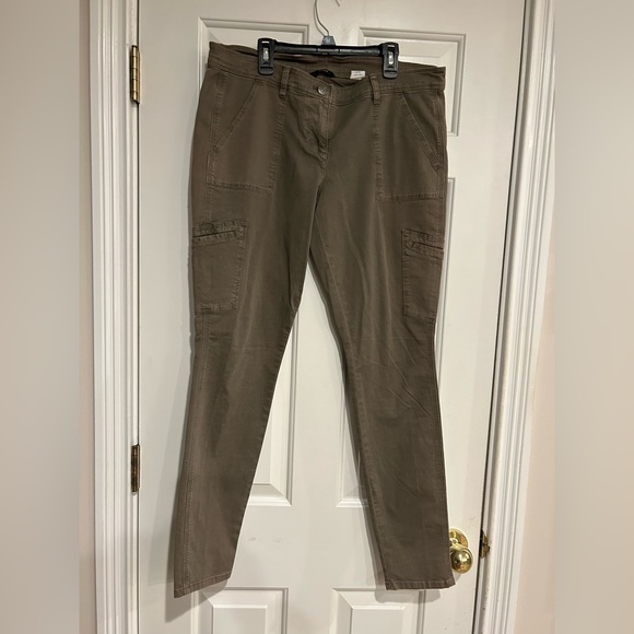 J.Crew city fit comfortable size 10 tan cargo style pants - 6 pockets. - Picture 1 of 15